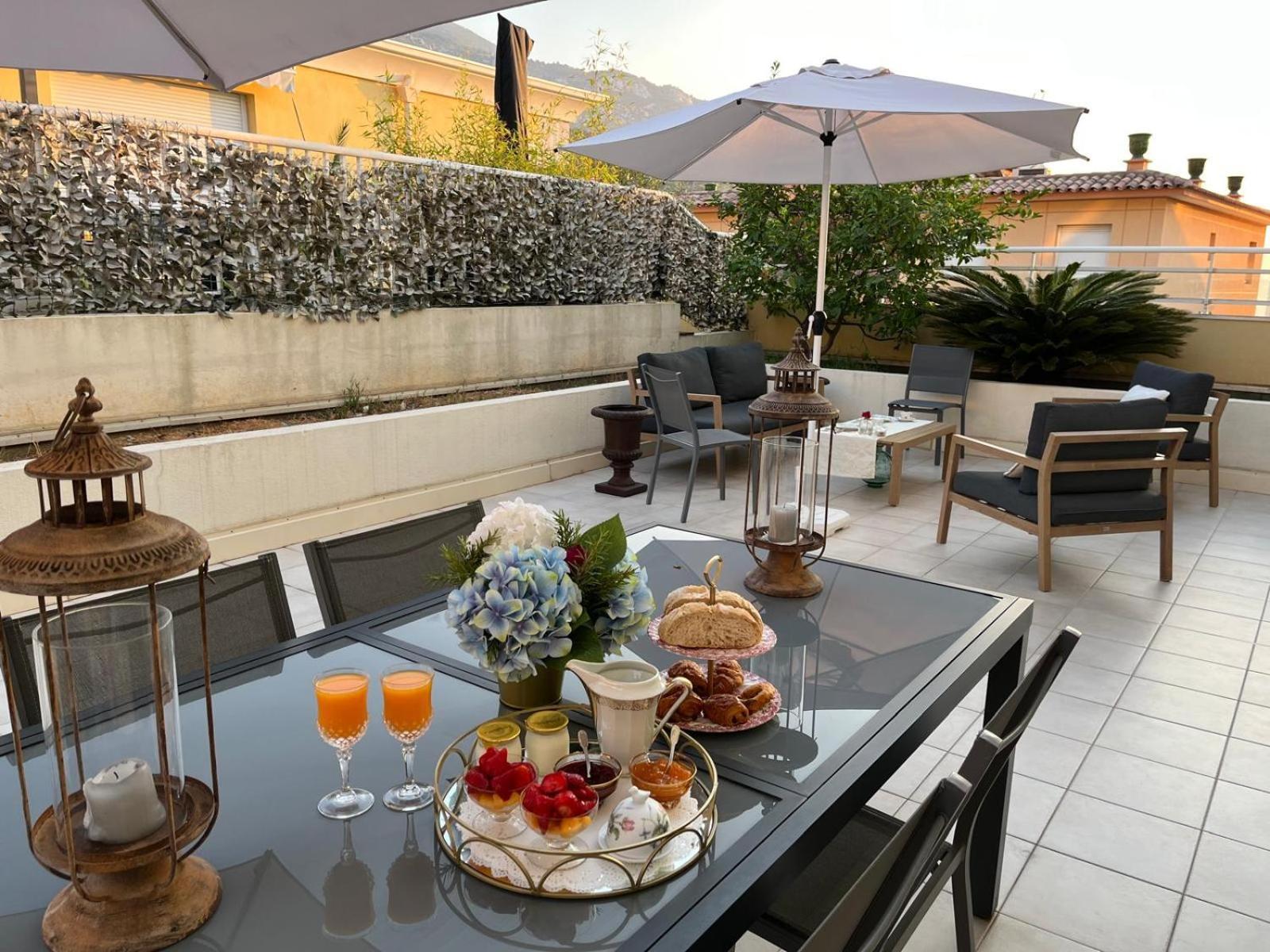 مبيت وإفطار بوزولي Grace & Breakfast المظهر الخارجي الصورة